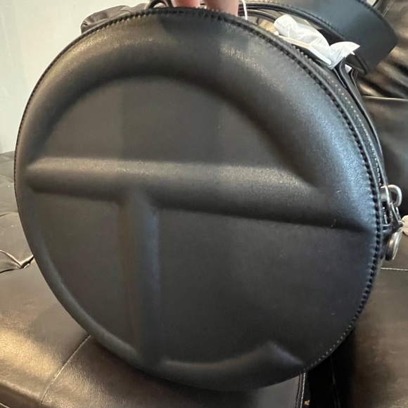 Large Telfar Duffle - Black NWT - Picture 8 of 16